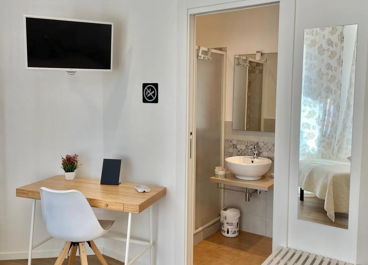 Catalogna10 Rooms Alghero 0*,  Italy